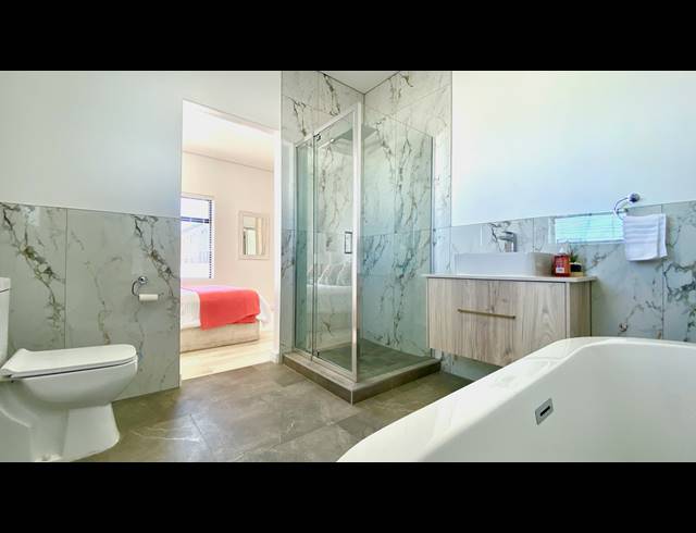 3 BEDROOM HOUSE FOR SALE IN DWARSKERSBOS